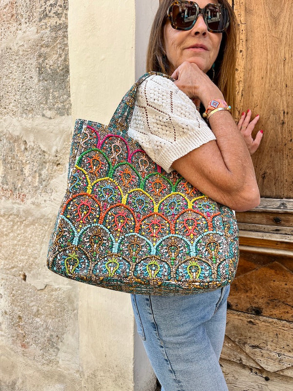 Sac brodé de perles en toile kaki imprimé ethnique