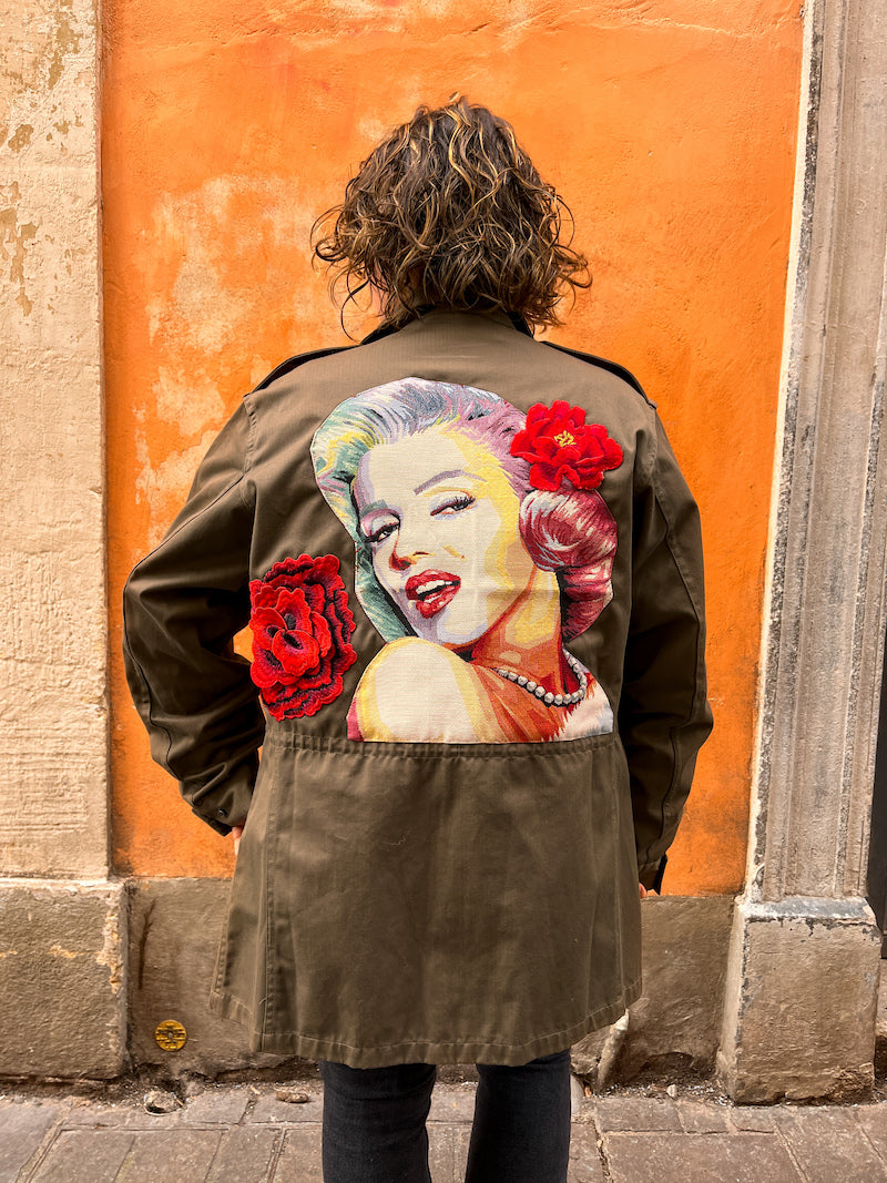 Veste militaire brodée Marylin Monroe upcyclée