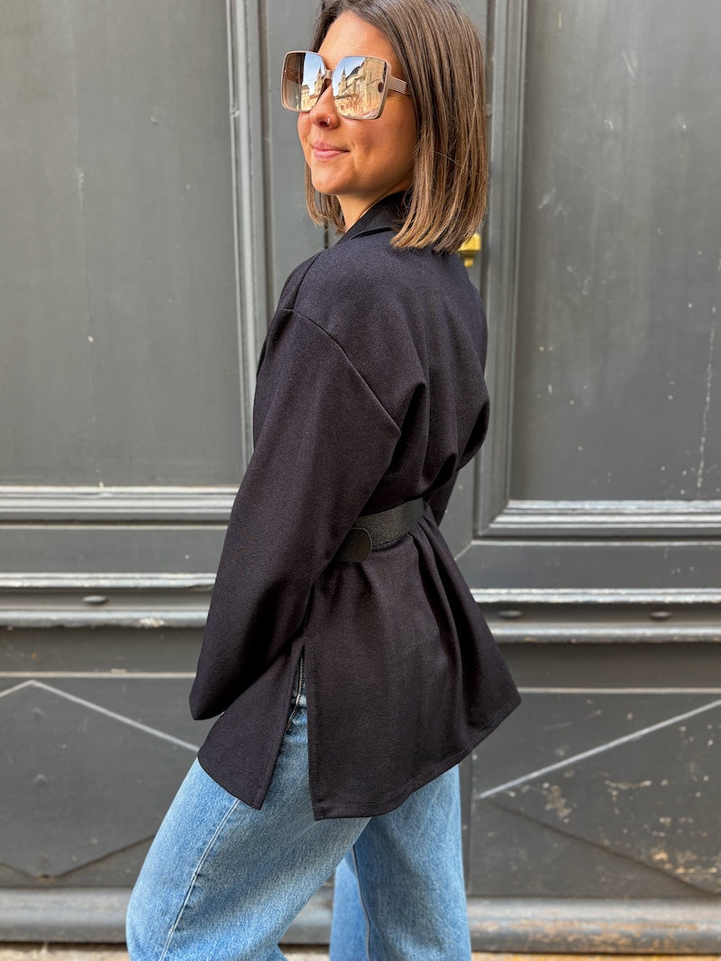 Blazer chic bleu marine ceintré