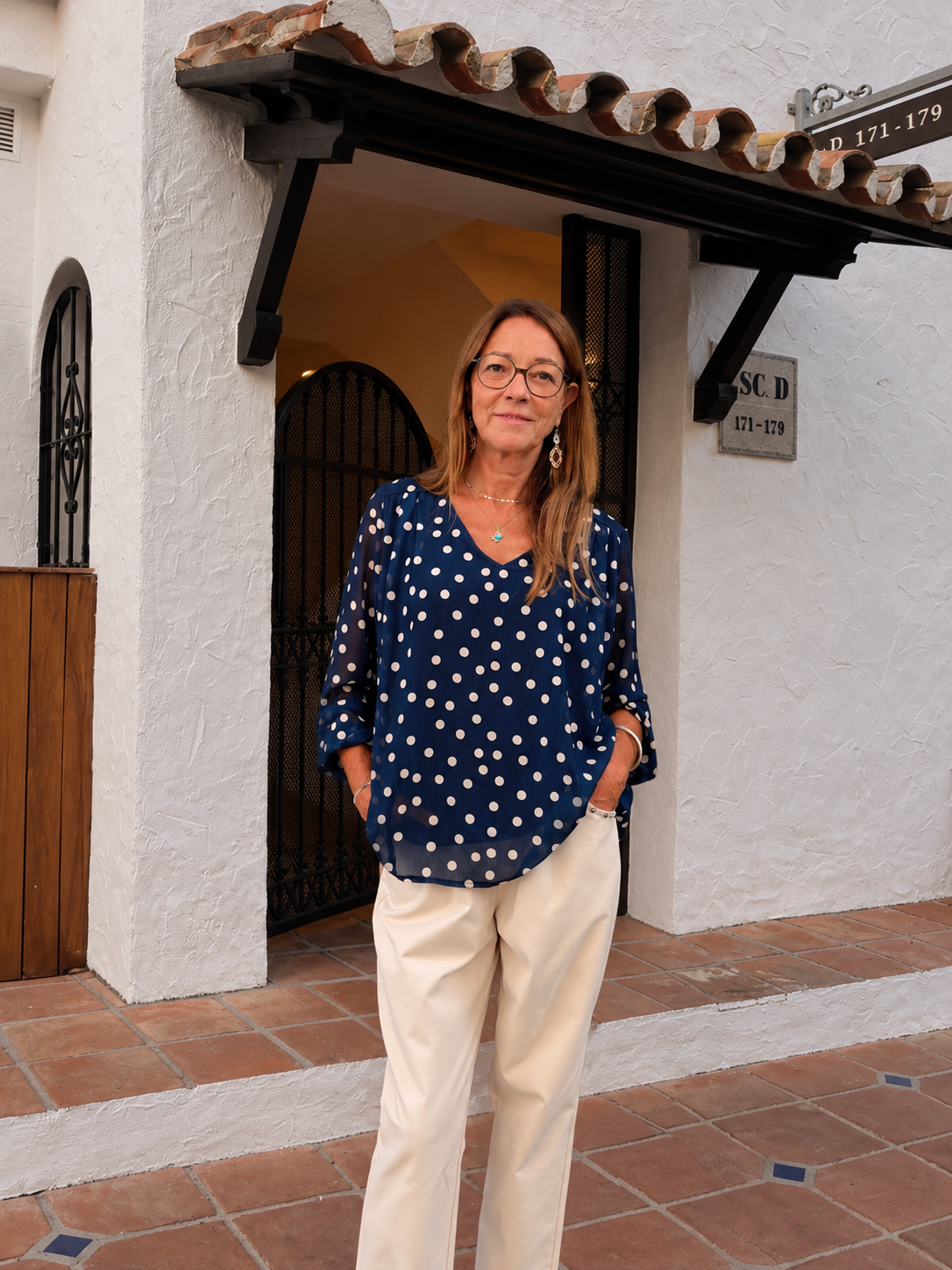 blouse tendance à petit pois bleu marine