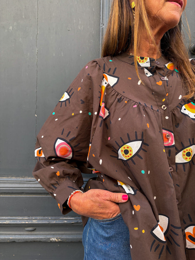 Blouse marron chocolat imprimé oeil protecteur coloré April Vintage