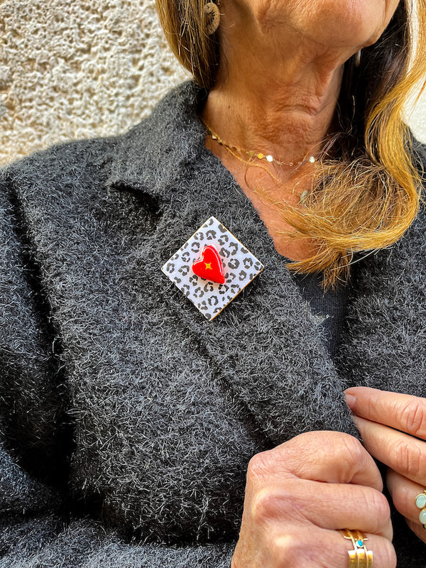 Broche coeur rouge léopard fait main