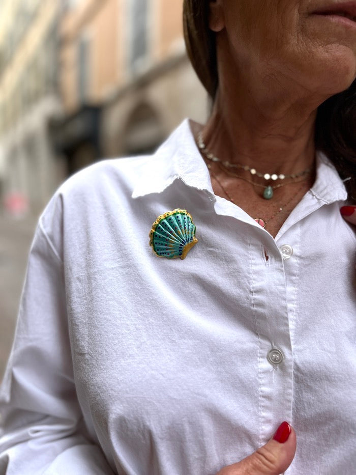 Broche coquille Saint-Jacques de Compostelle turquoise