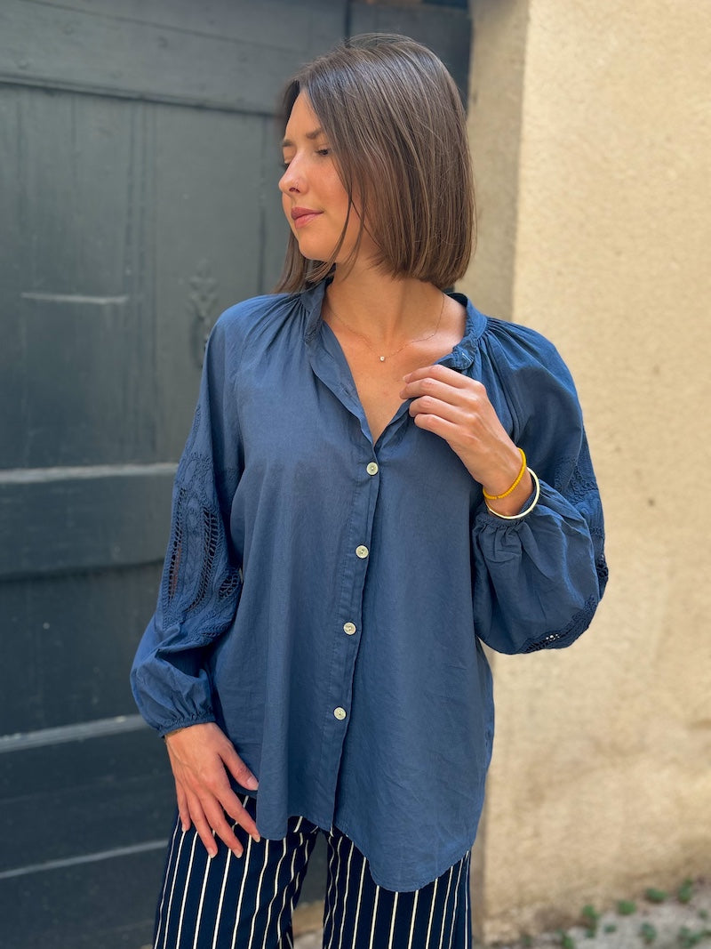 chemise boutonnée pour femme bohème chic bleu marine tendance