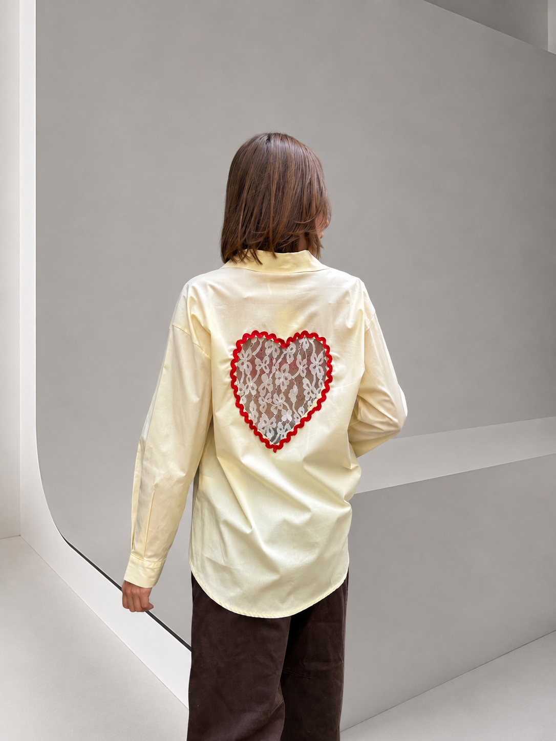 chemise tendance pour femme coeur dentelle dans le dos