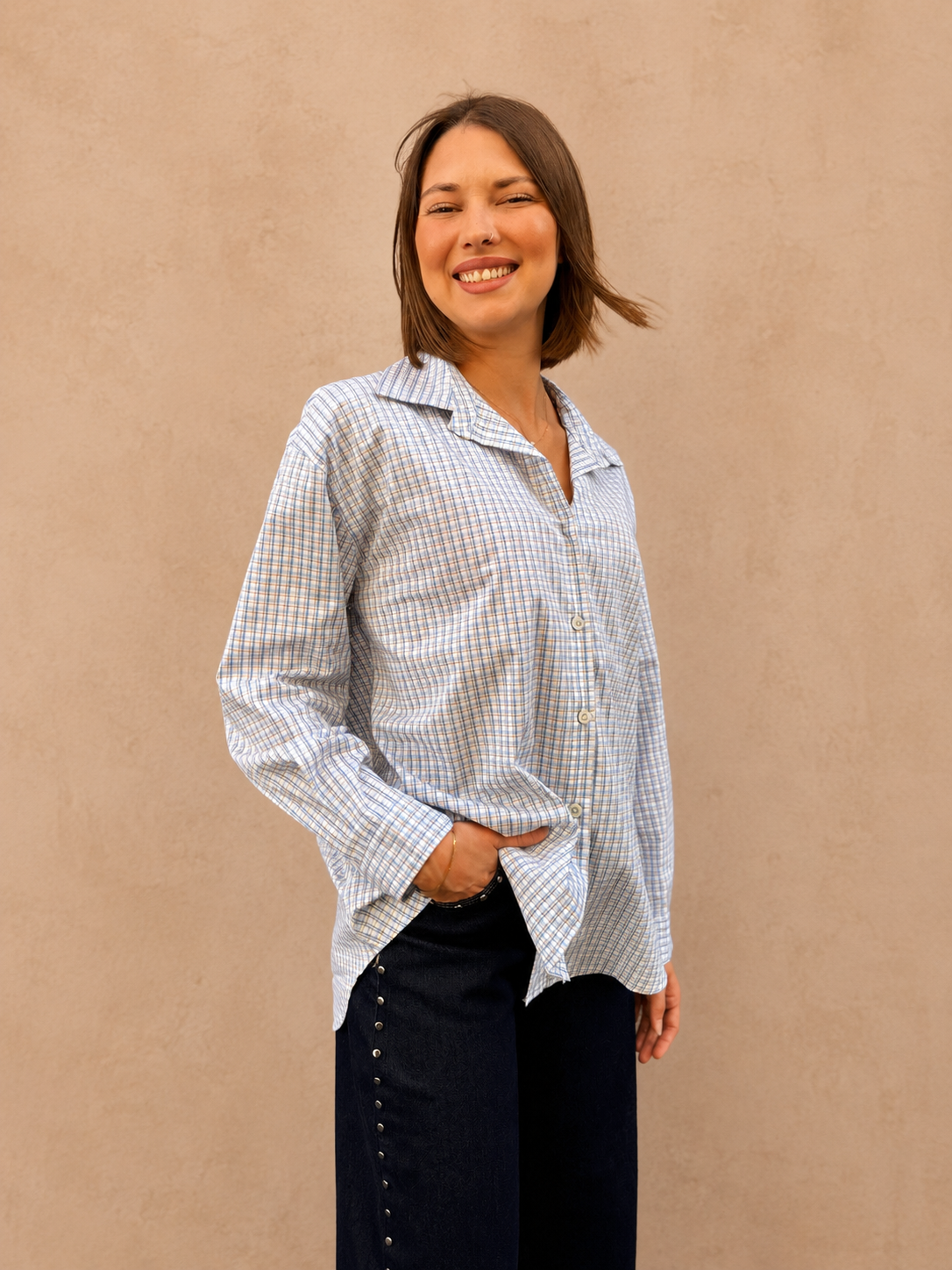 chemise tendance rétro et vintage à carreaux pour femme