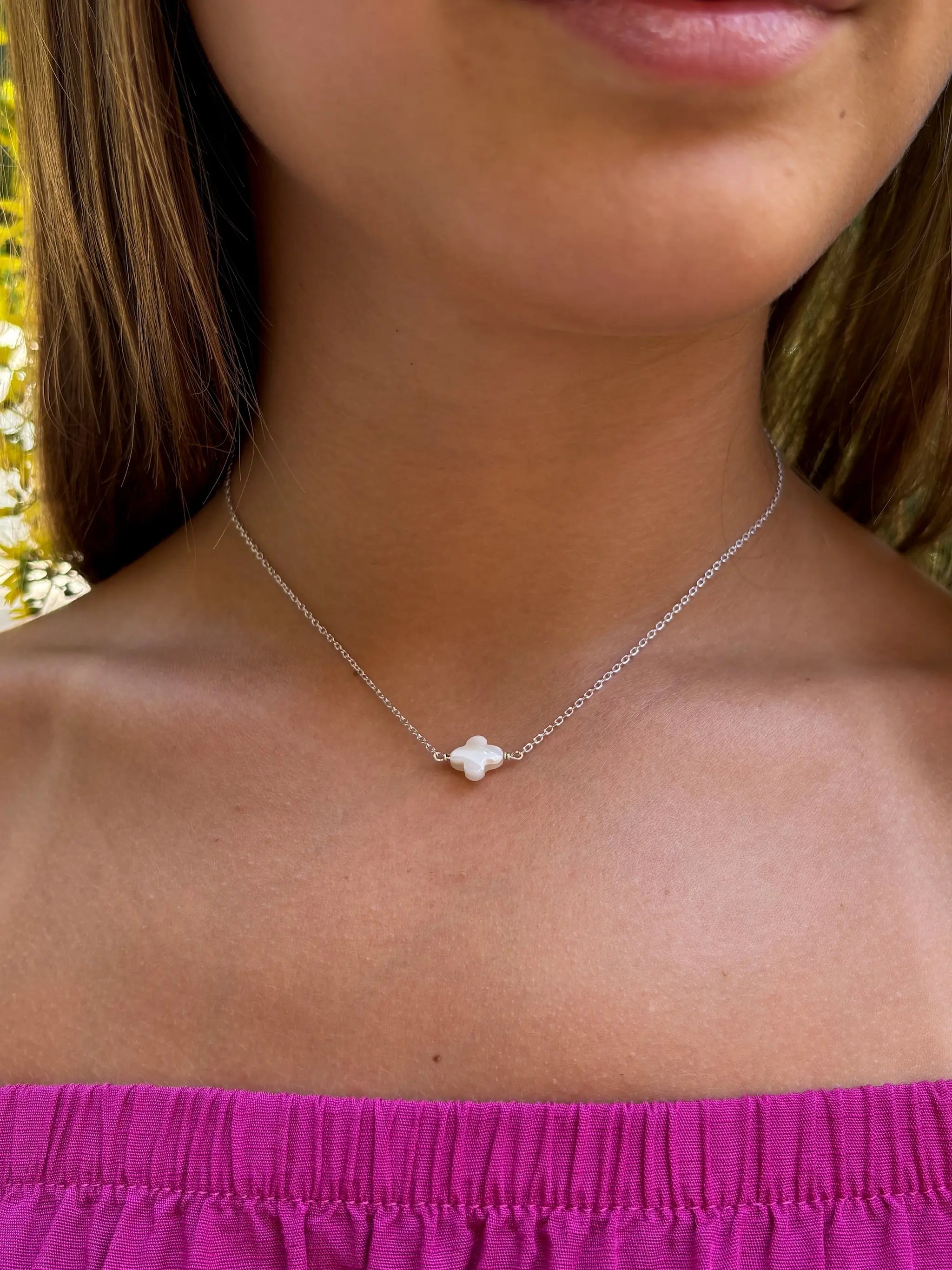 Collier porte-bonheur trèfle blanc