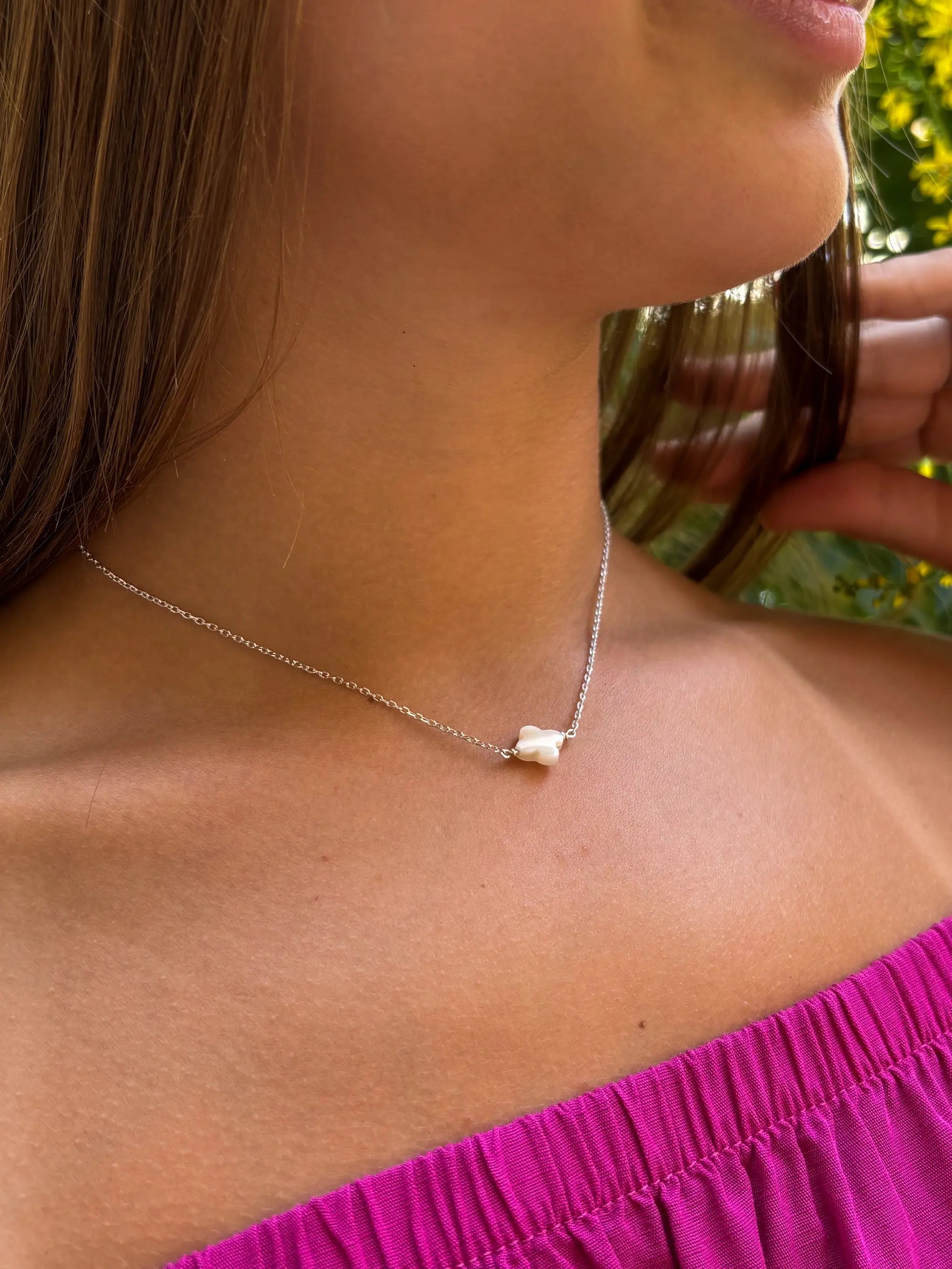 Collier tendance trèfle blanc en argent
