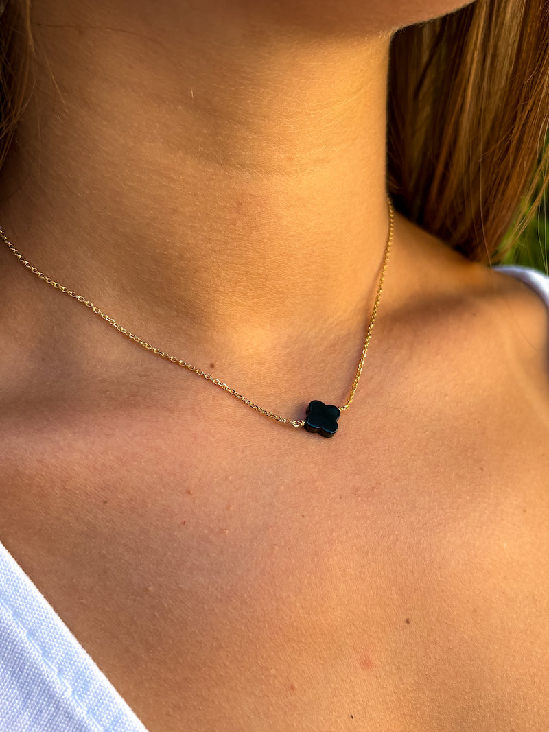 Collier trèfle en plaqué or et onyx Lucky