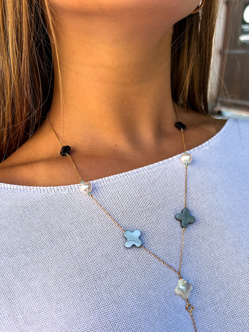 Sautoir trèfle en onyx  nacre et plaqué or Lucky