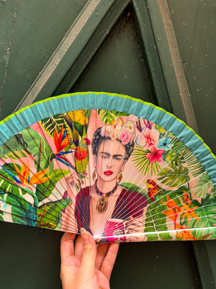 Éventail Frida Kahlo "Floral y Natural" en bambou et tissu peint