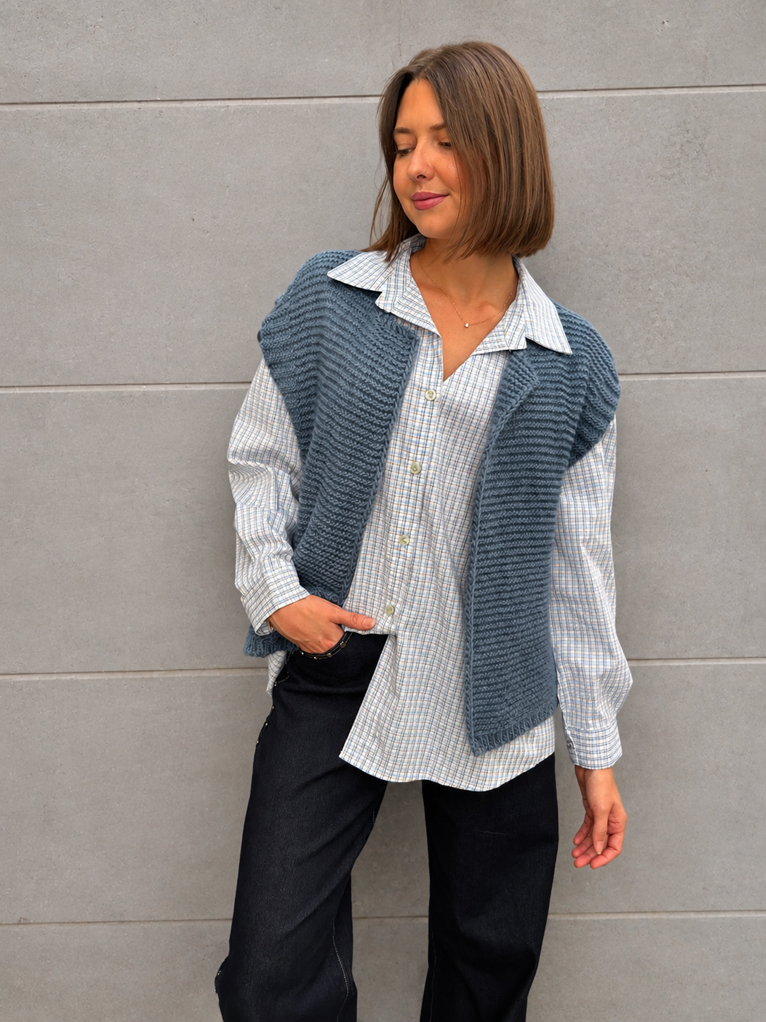 gilet sans manches bleu en crochet tendance mi saison automne