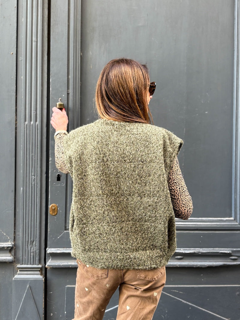 Gilet sans manches duveteux - Tendance et moderne