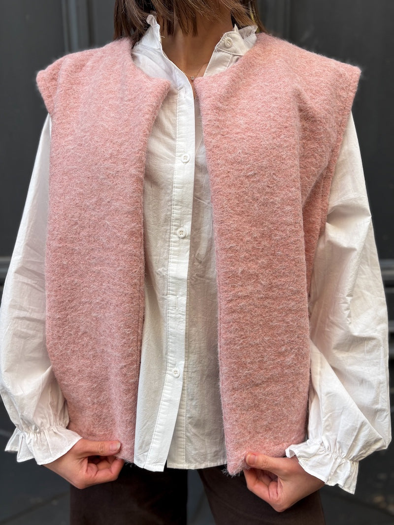 Gilet sans manches duveteux - Tendance et moderne