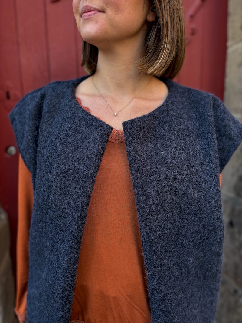 Gilet sans manches duveteux - Tendance et moderne