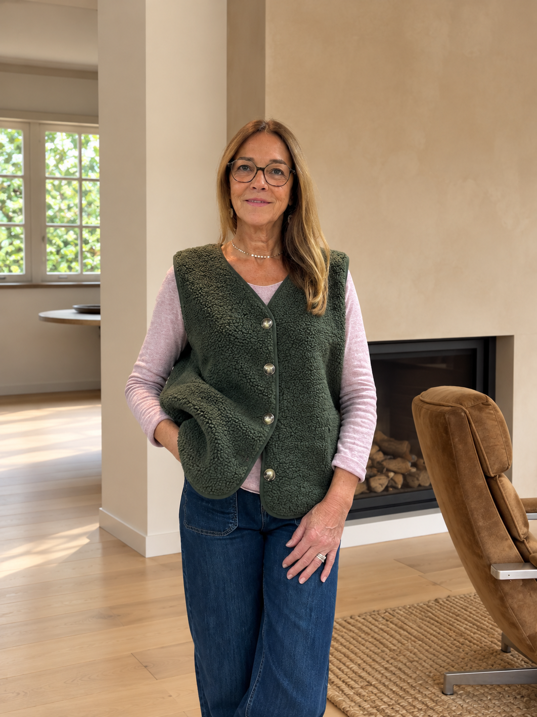 Gilet sans manches en moumoute à boutons