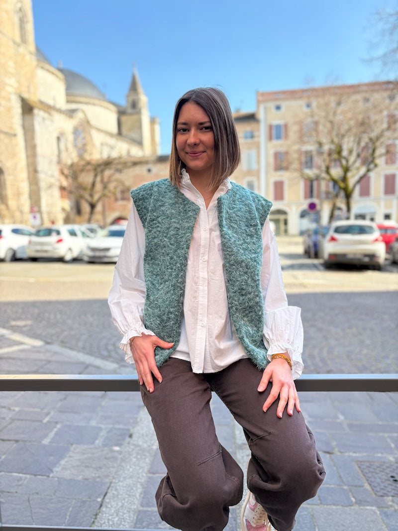 Gilet sans manches duveteux - Tendance et moderne