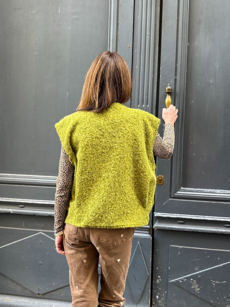 Gilet sans manches duveteux - Tendance et moderne