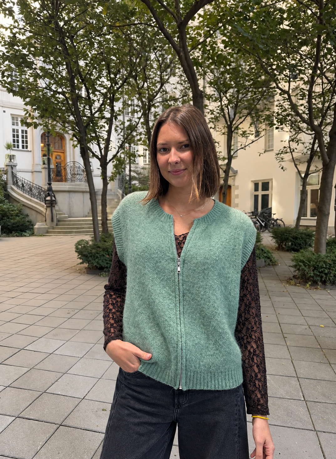Gilet sans manches zippé en maille vert