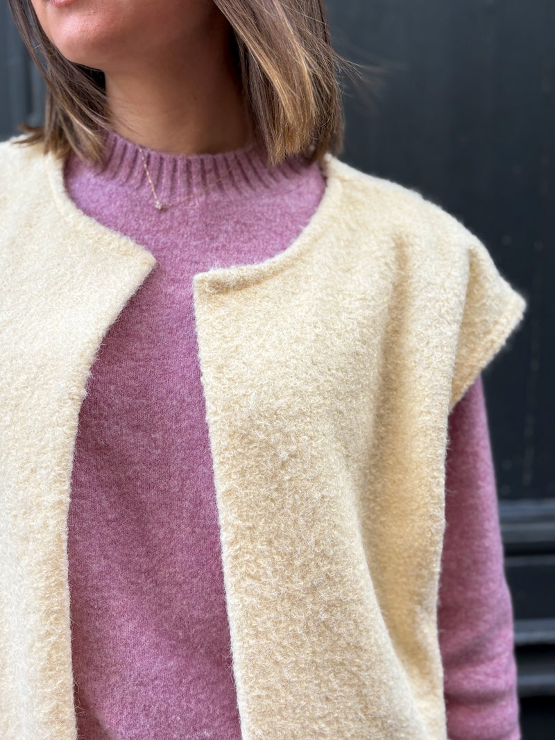 Gilet sans manches duveteux - Tendance et moderne