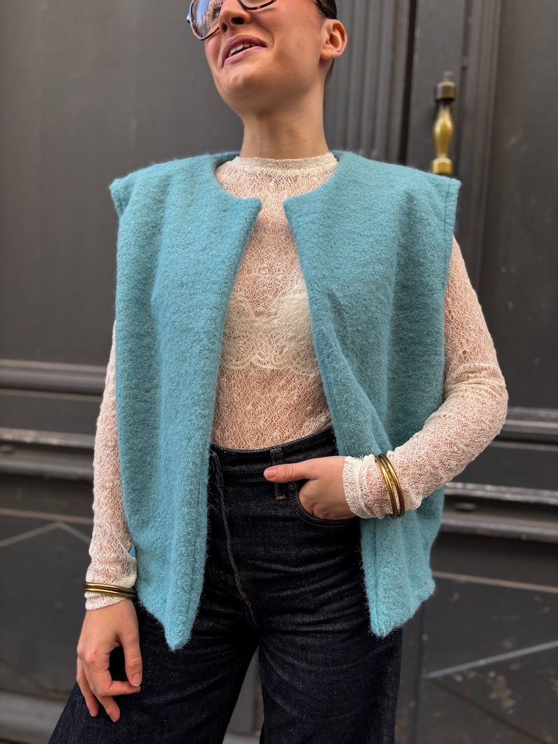 Gilet sans manches duveteux - Tendance et moderne