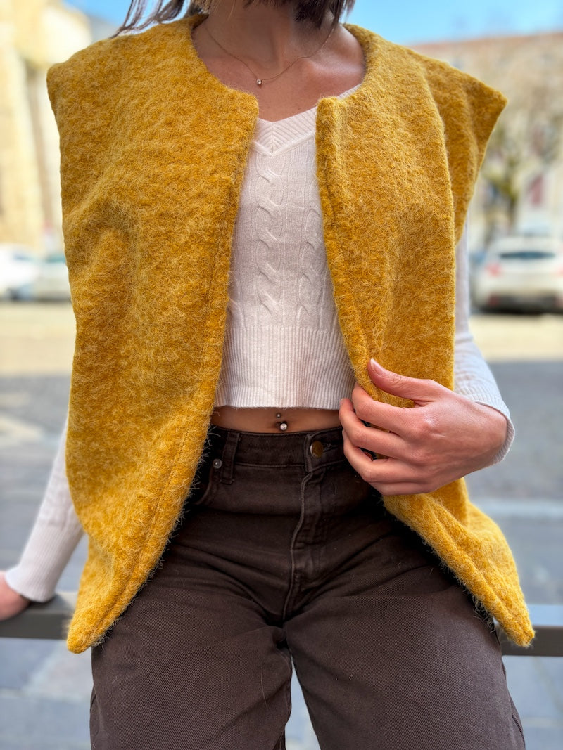 Gilet sans manches duveteux - Tendance et moderne