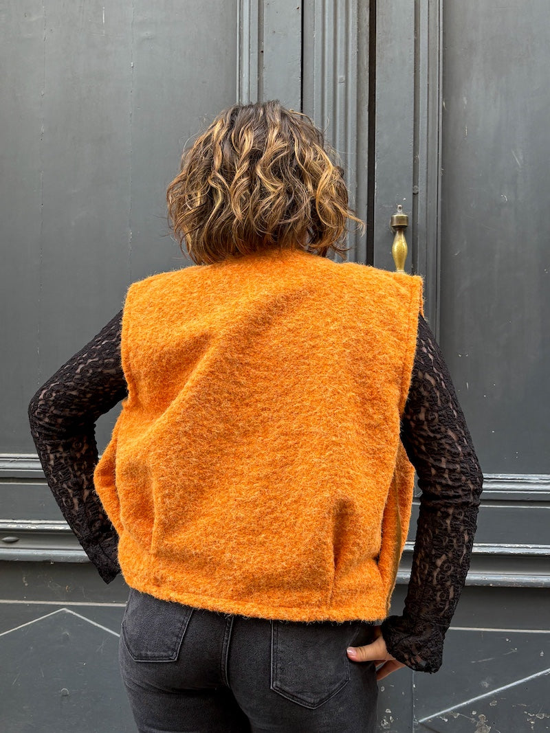 Gilet sans manches duveteux - Tendance et moderne