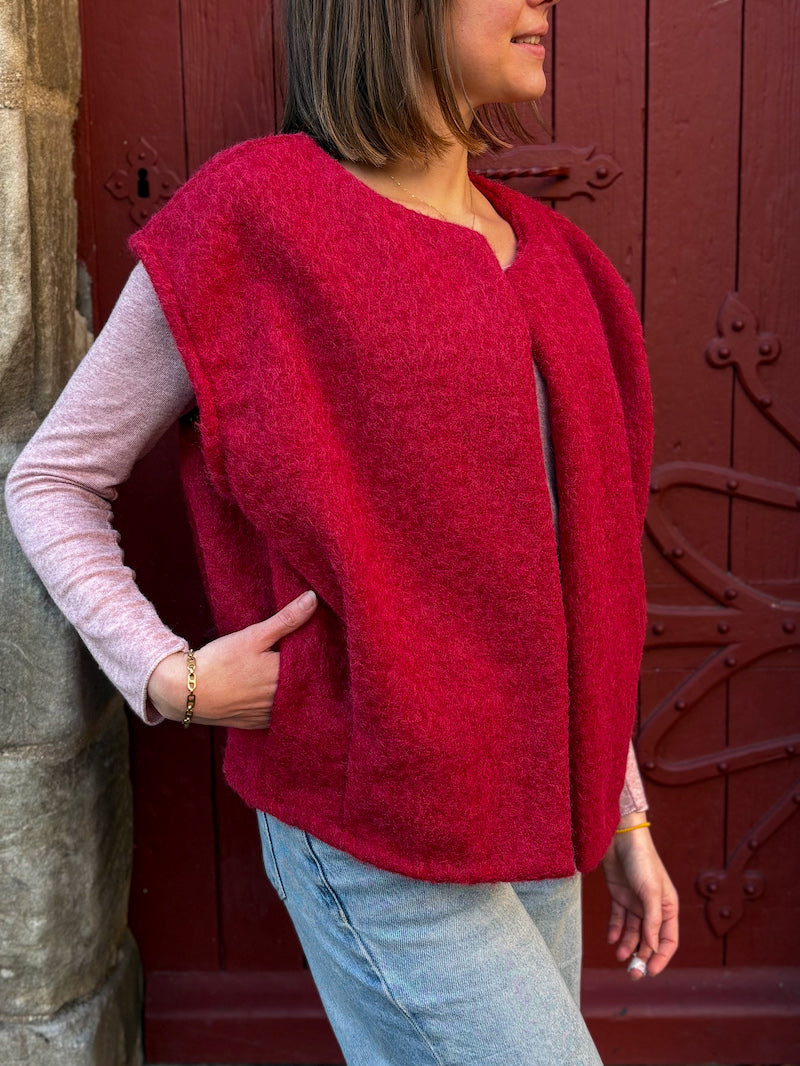 Gilet sans manches moumoute framboise