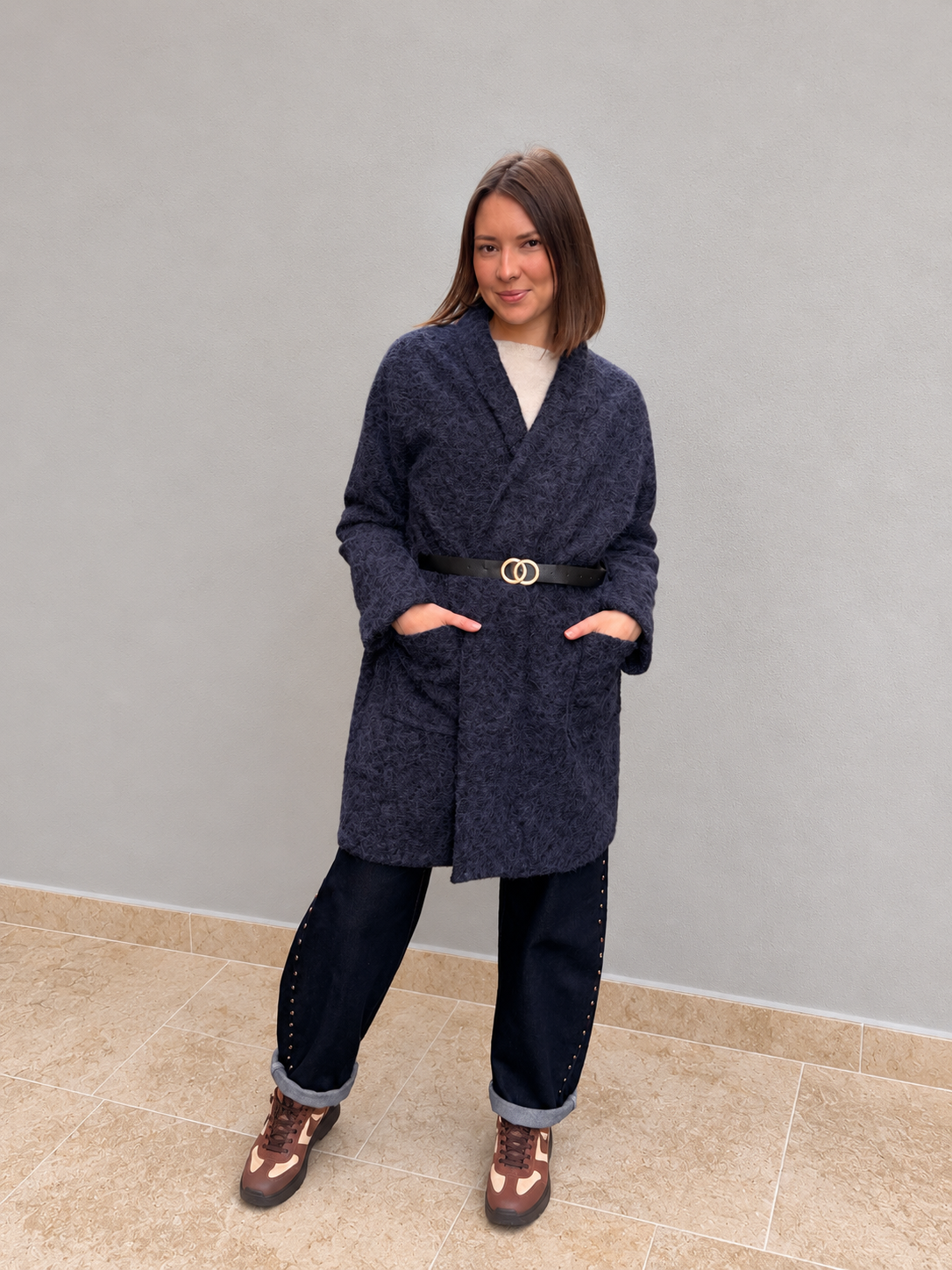 Manteau duveteux mi-long tendance pour femme