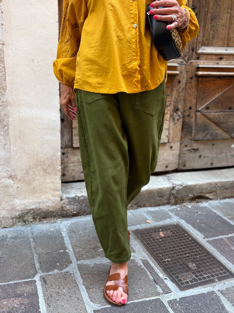 pantalon coupe barrel tendance pour femme mi saison