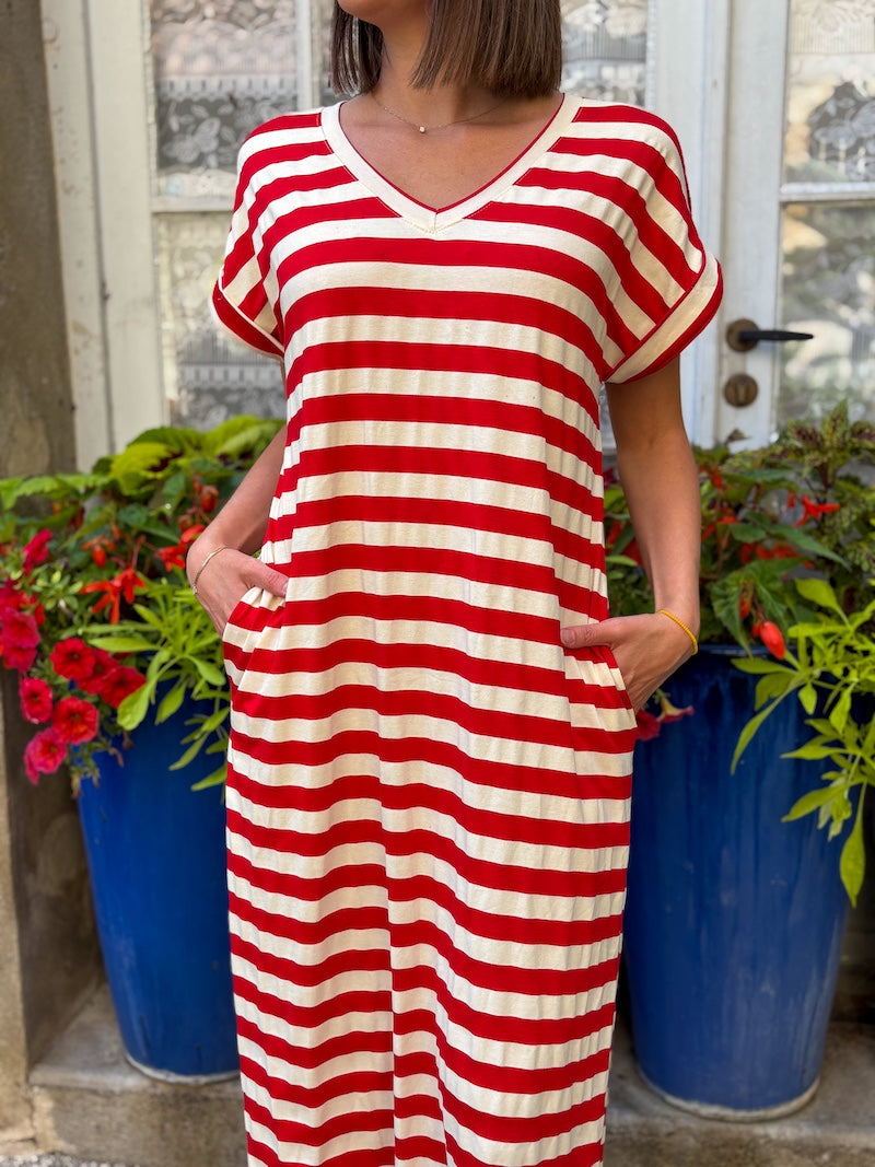 Robe ample rayée rouge et blanche