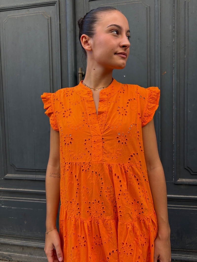 Robe longue orange broderie anglaise tendance