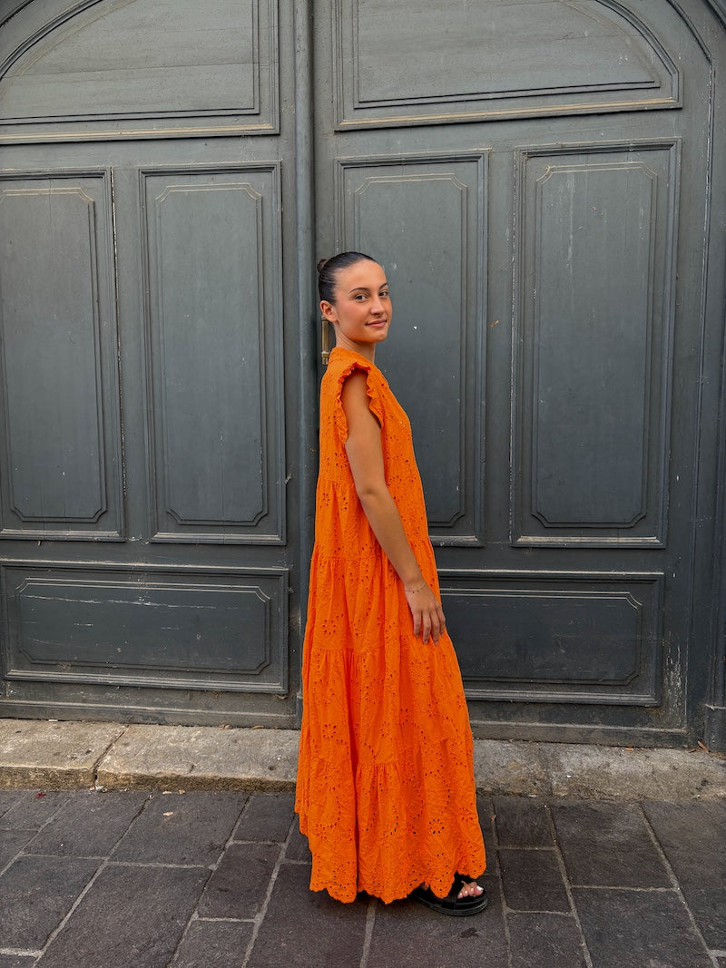 Robe longue orange broderie anglaise tendance