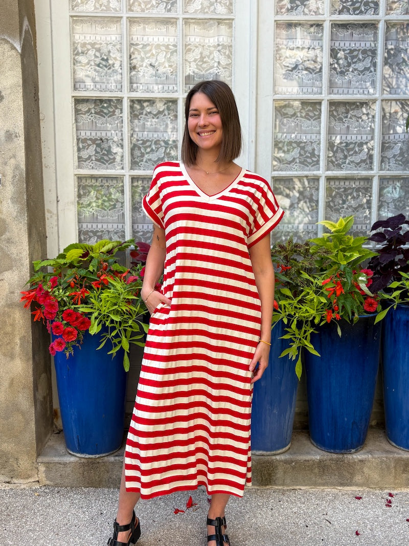 Robe ample rayée rouge et blanche