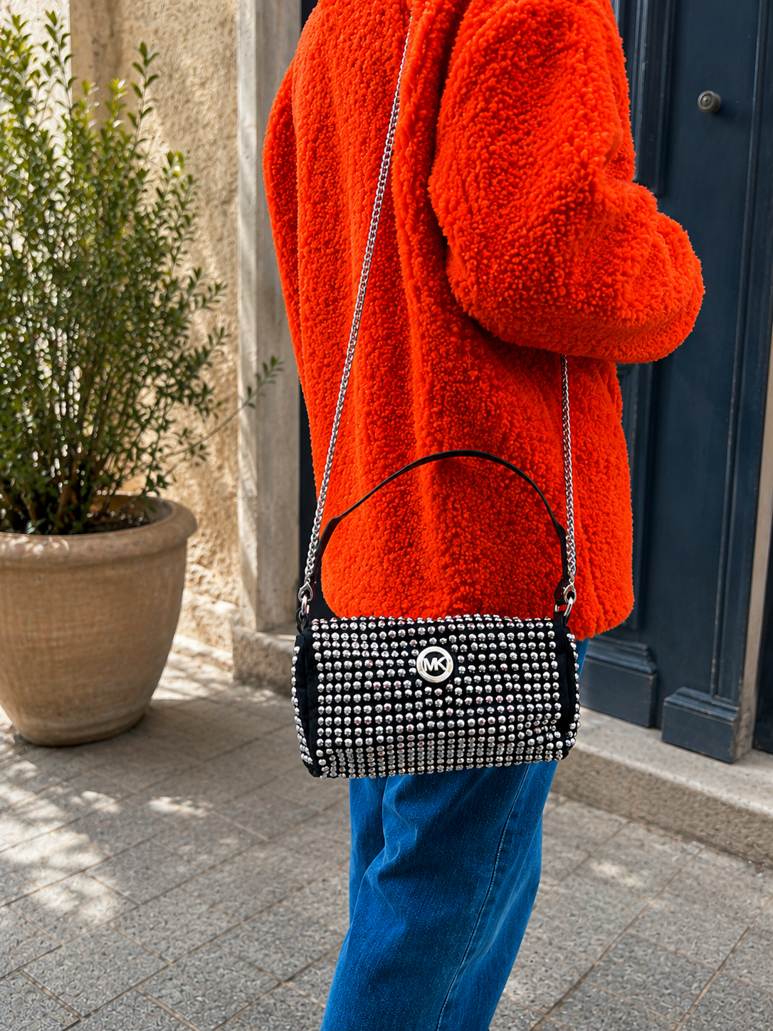 Sac à main noir strassé