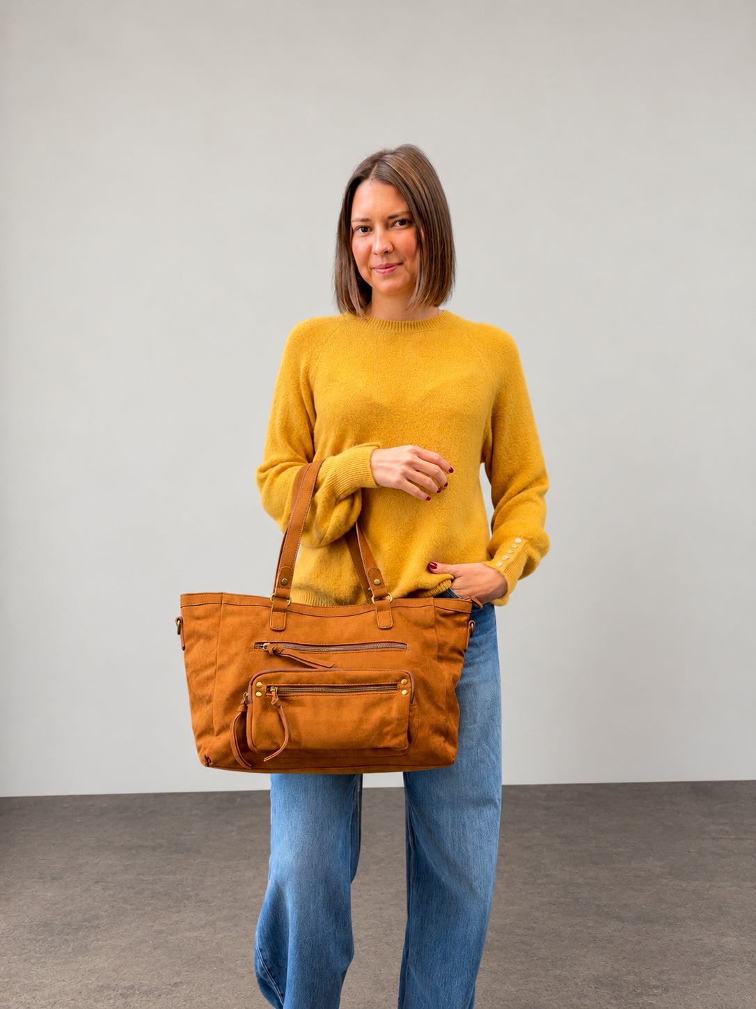 sac à main tendance en suédine camel pour femme