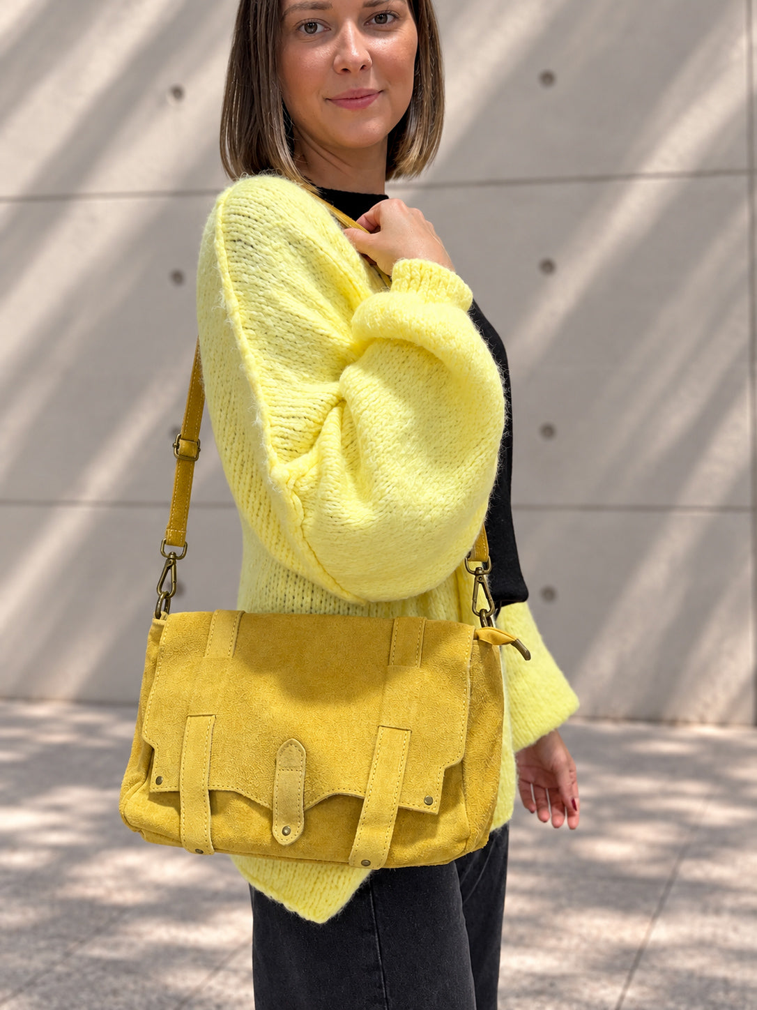 sac à main en daim jaune très tendance et bohème pour femme