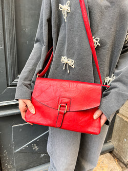 Sac bandoulière en similicuir rouge