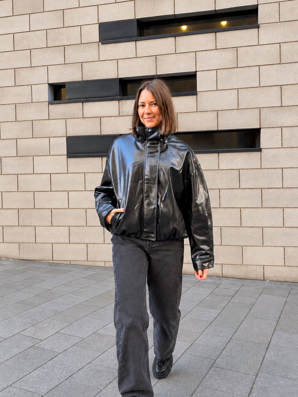 Veste bomber en similicuir noir tendance pour femme