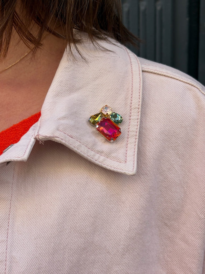 Veste rose oversize peinte à la main d'un coeur
