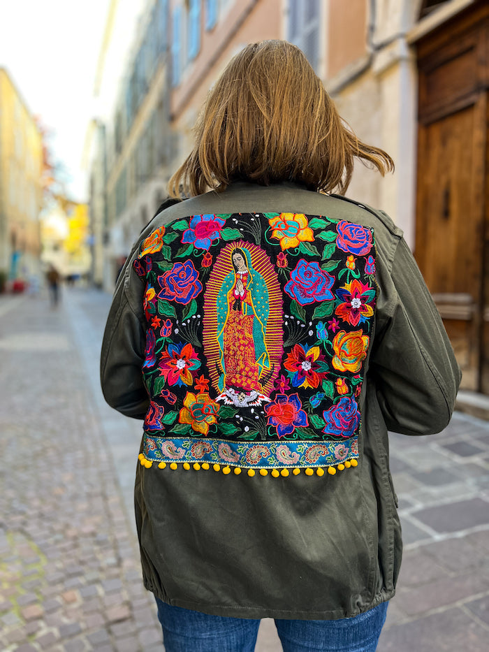 veste militaire brodee a la main