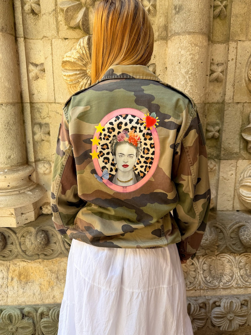 Veste militaire camouflage personnalisée Frida Kahlo