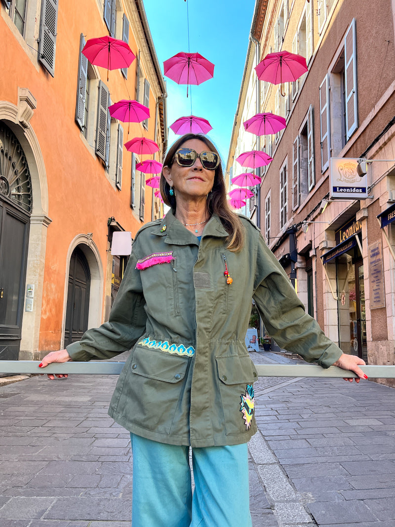 veste brodée et personnalisée pour femme pièce unique