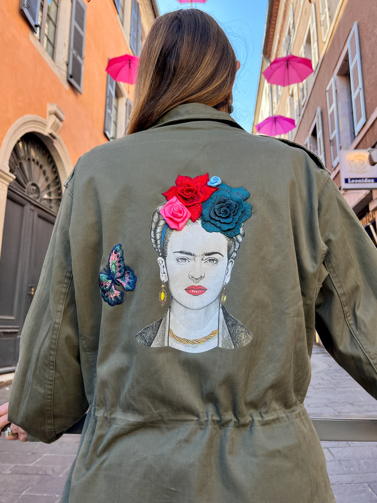 veste militaire pour femme customisée et réalisée à la main en pièce unique