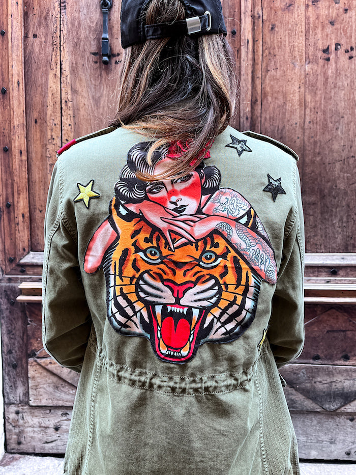 Veste kaki fait main tête de tigre Lady Tatoo