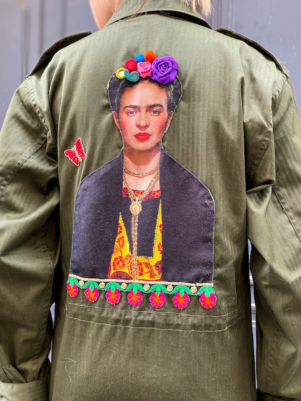 Veste militaire customisée Frida Kahlo Maravillosa