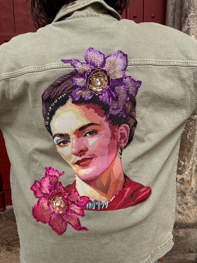 Veste kaki oversize customisée Frida Kahlo