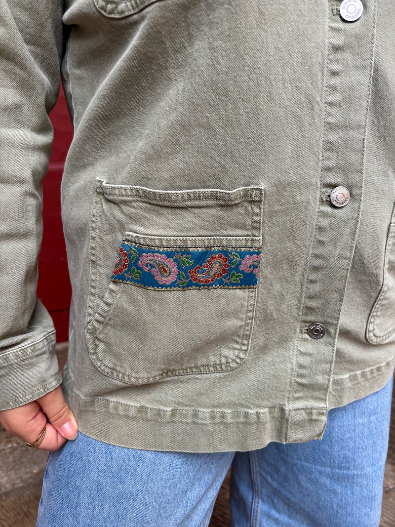 Veste kaki oversize customisée Frida Kahlo