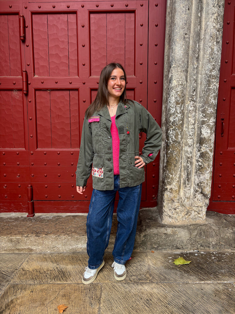 Veste militaire customisée à l'effigie de Frida Kahlo