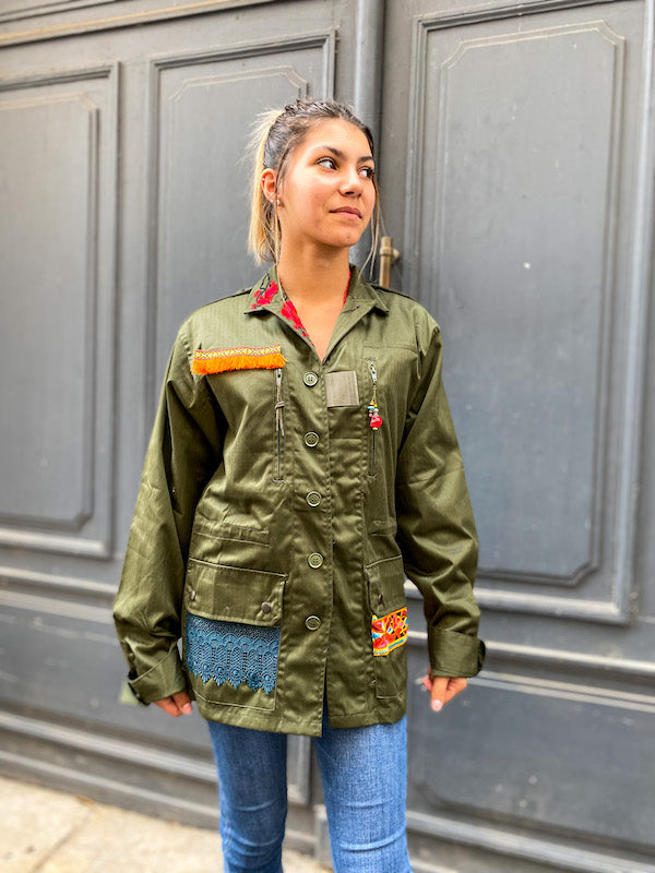 Veste militaire customisée Frida Kahlo Maravillosa